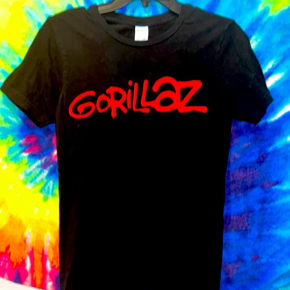 Womens GORILLAZ graphic tshirt